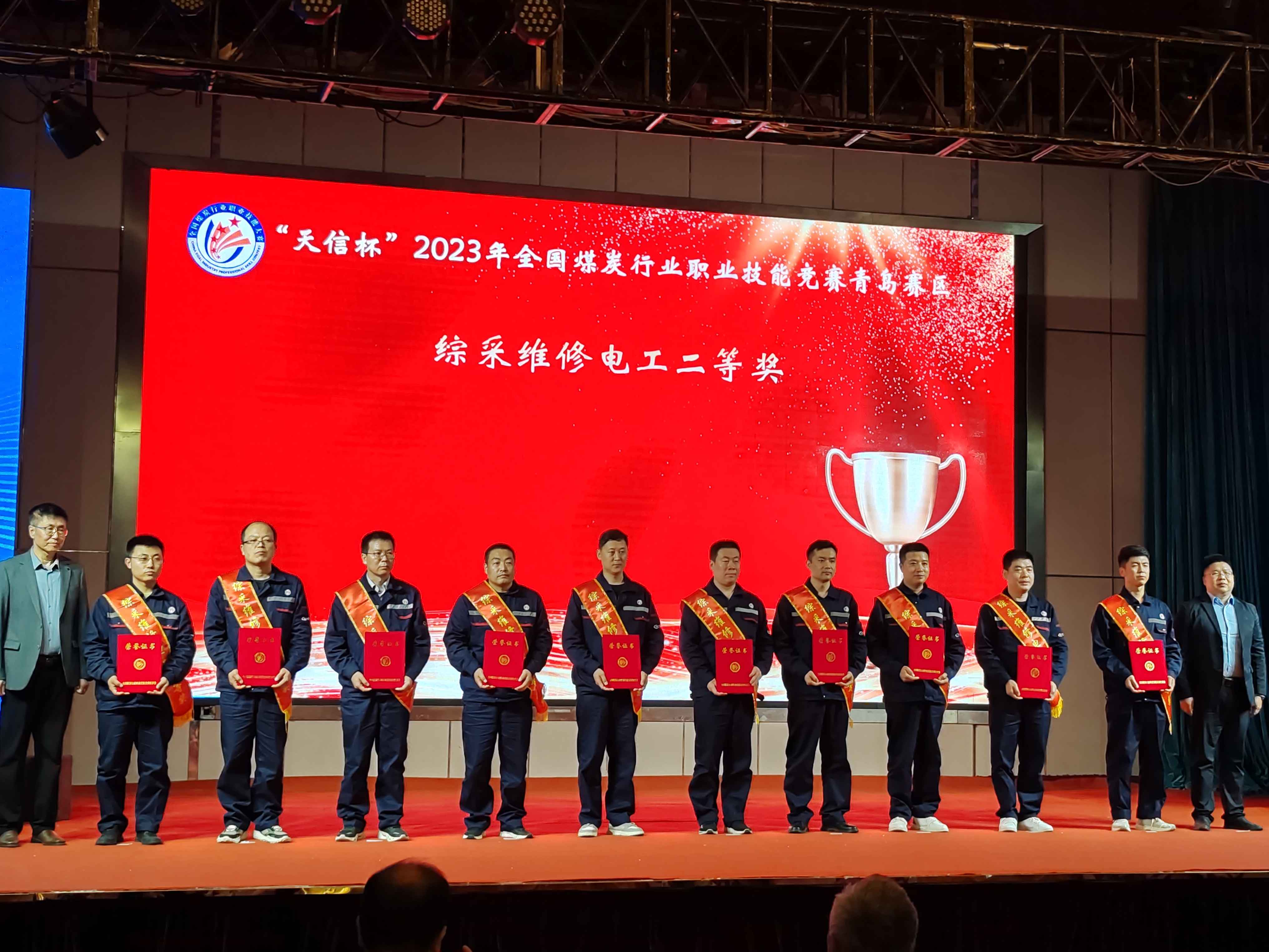 251711358682488615.jpeg d33232e1bce63156fb19911aeadffc8(1).jpg