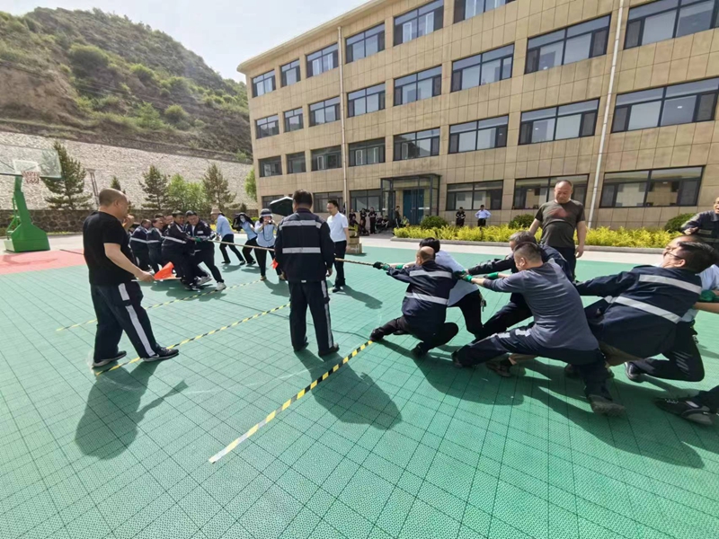 171715933126147796.jpeg 拔河1.jpg