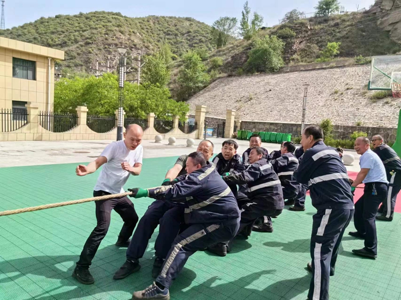 171715933143479151.jpeg 拔河2.jpg