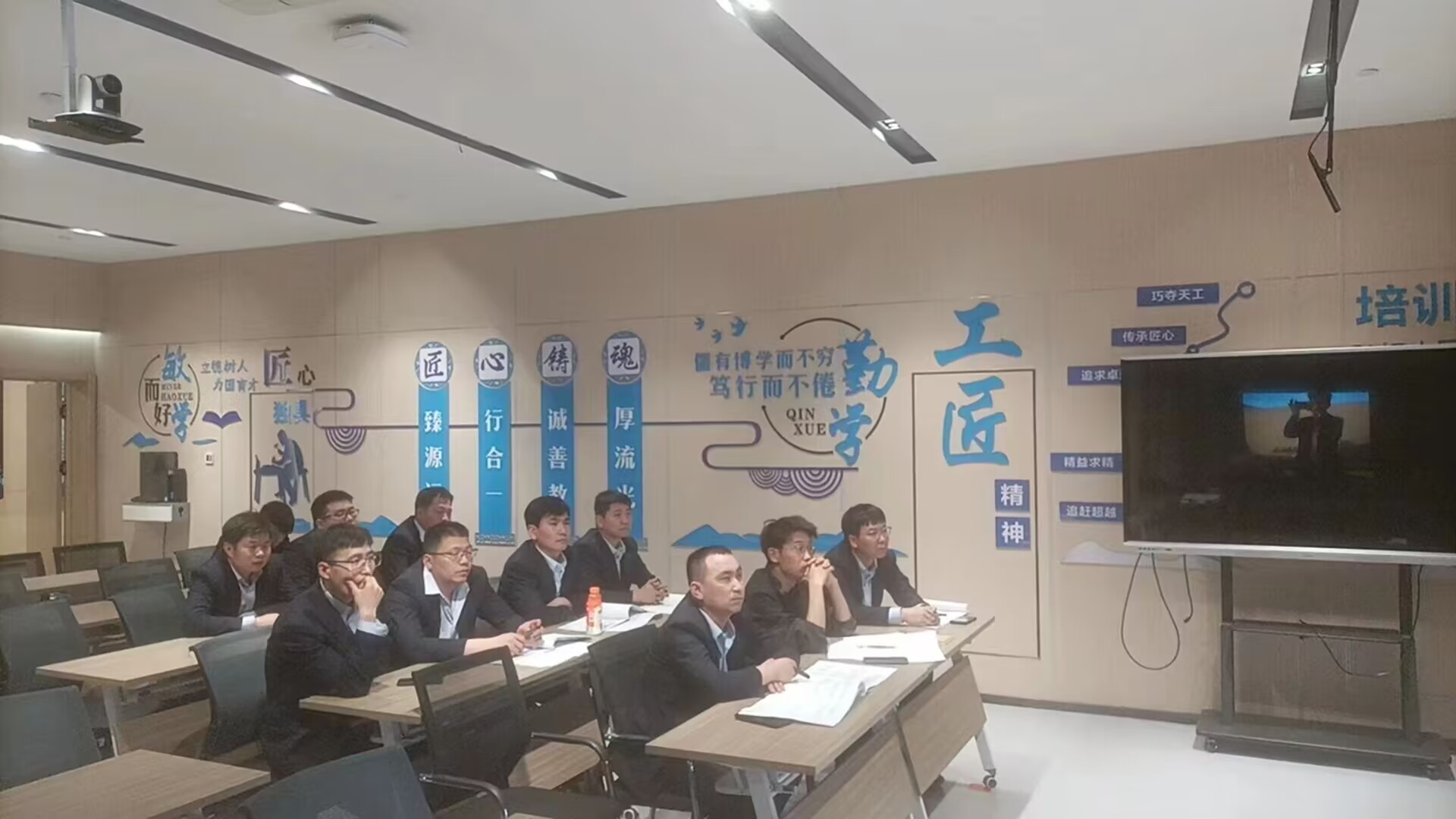 201716197932835347.jpeg a53269950d6bc1ba160def50a6aa70e2.jpg