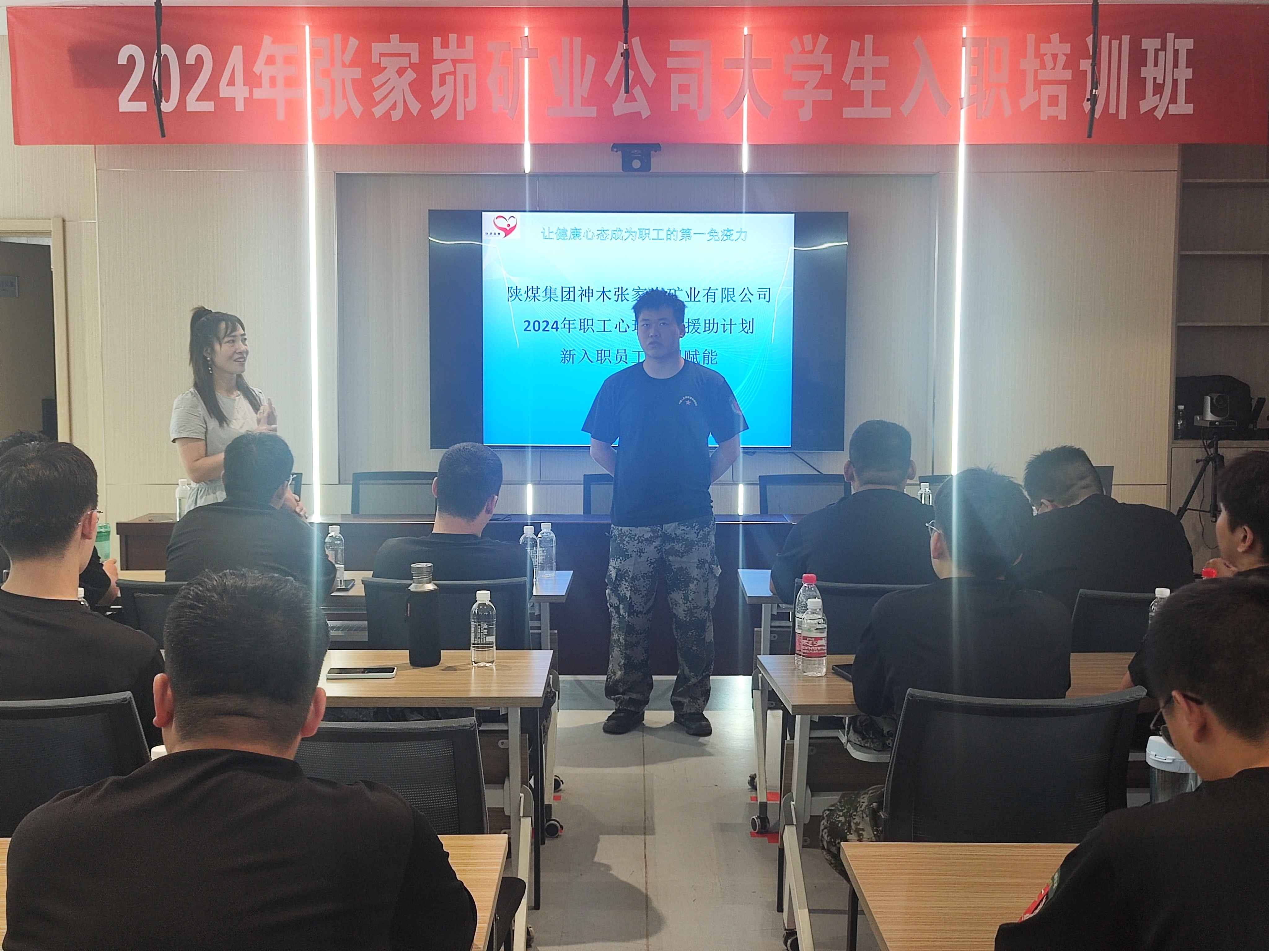 131726195356811094.jpeg 大學(xué)生.jpg