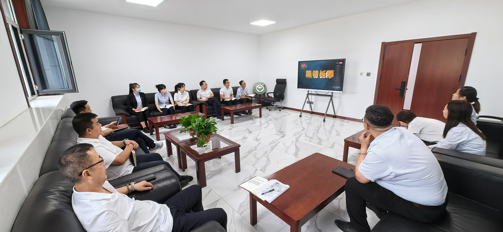 231729673094754698.jpeg 警鐘長鳴.jpg