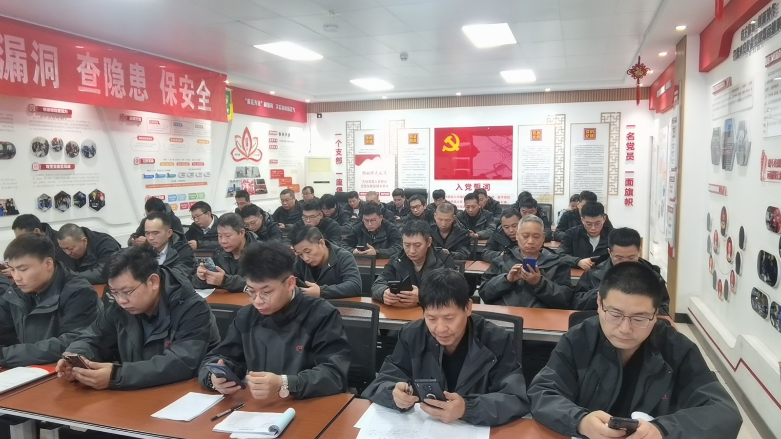 101731204280778644.jpeg fb14778e7394493a7d52505e36529082.jpg