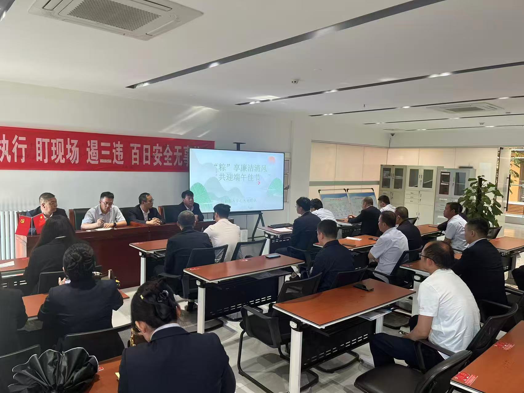 281748391588916353.jpeg abe2a9015d2e95122a15ab54be8fed3e.jpg