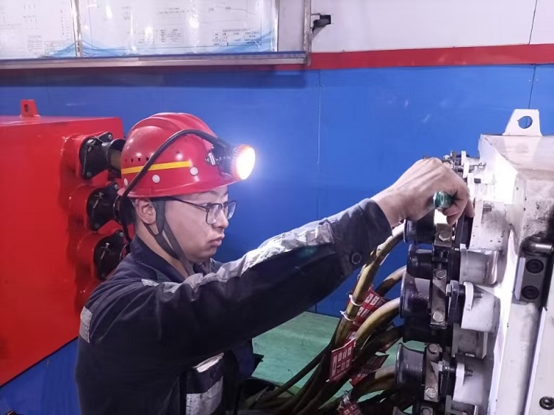 131749797678785191.jpeg 孫鷹工作照.jpg