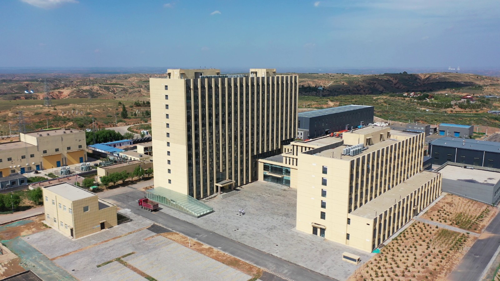 231758588266175984.jpeg DJI_097015.648~1.jpg